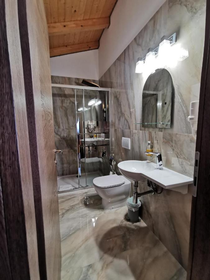 Popasul Lu' Voda Borşa Extérieur photo