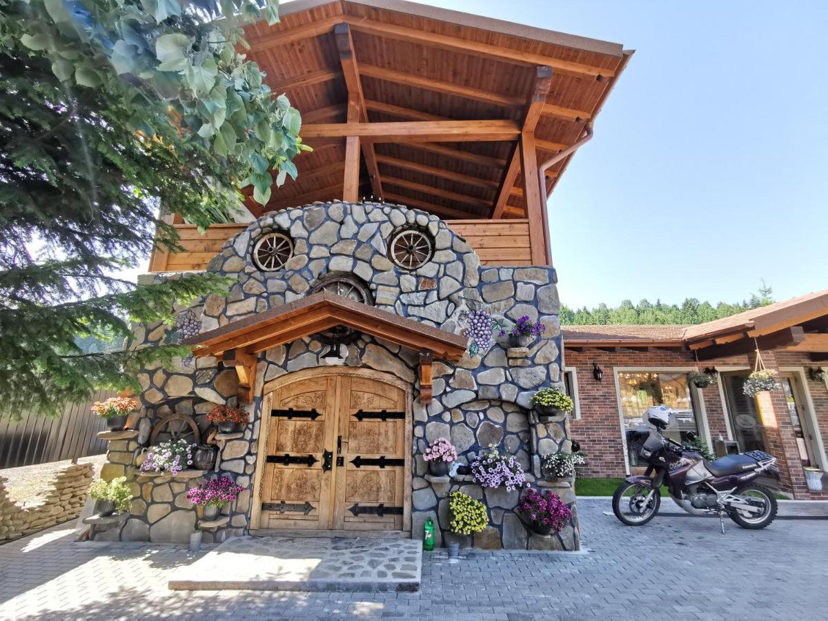 Popasul Lu' Voda Borşa Extérieur photo