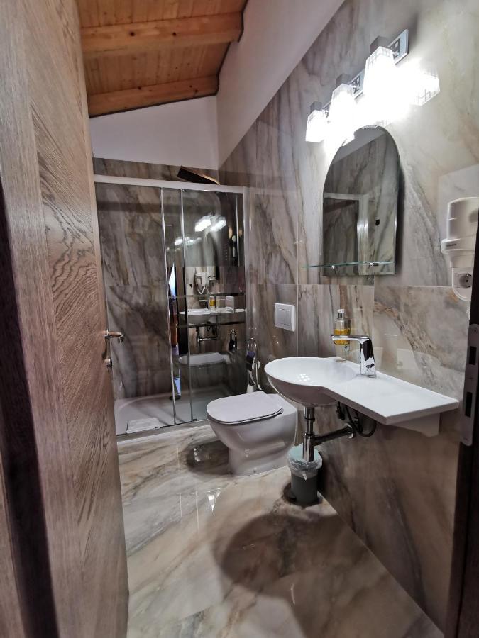 Popasul Lu' Voda Borşa Extérieur photo