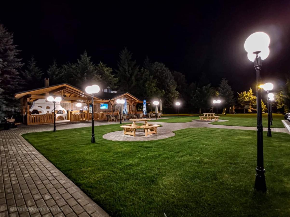 Popasul Lu' Voda Borşa Extérieur photo