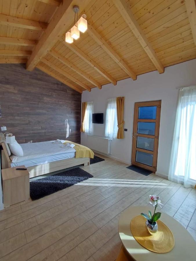 Popasul Lu' Voda Borşa Extérieur photo