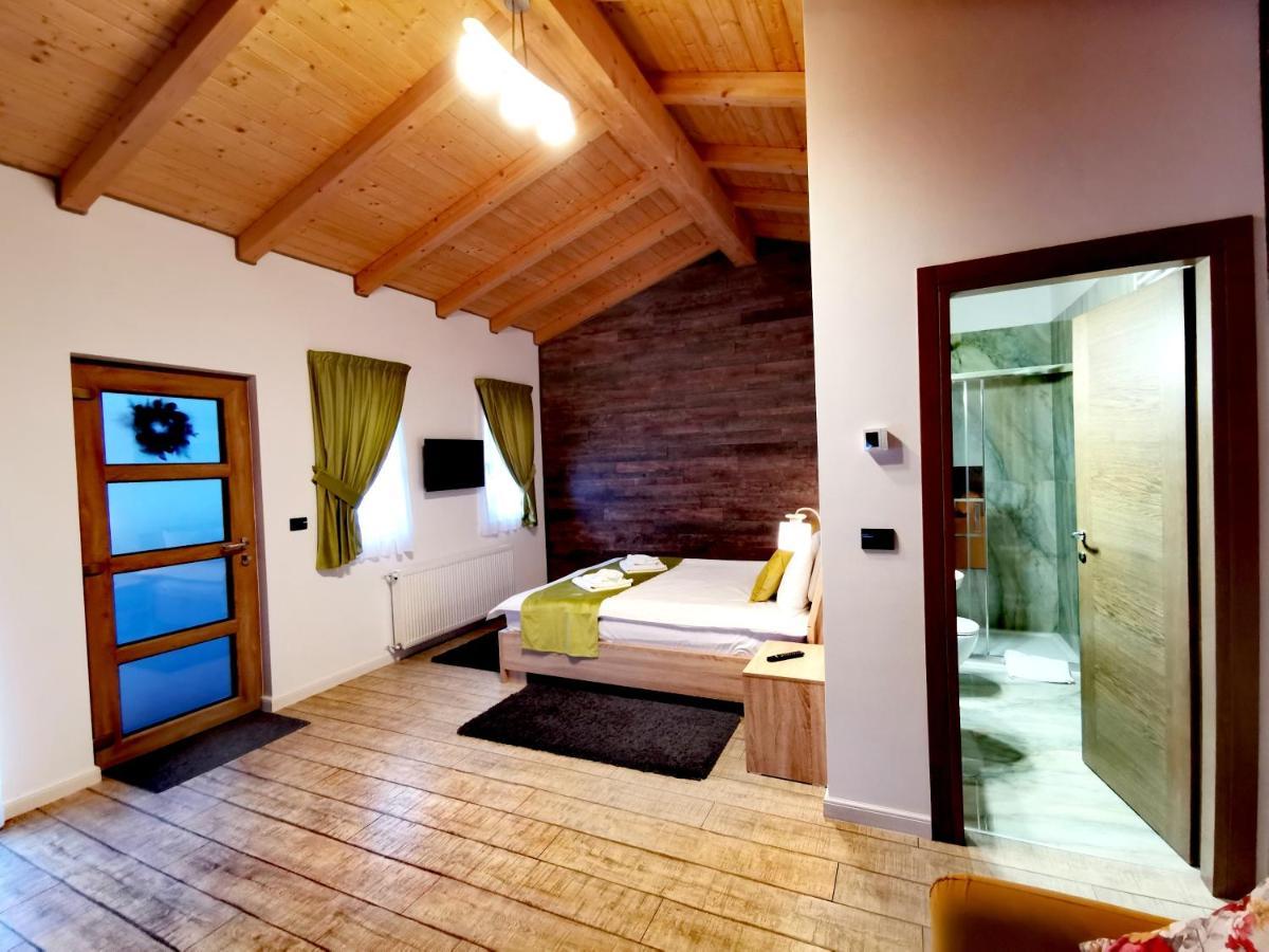 Popasul Lu' Voda Borşa Extérieur photo